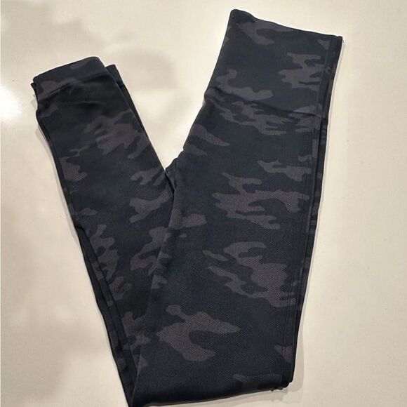Spanx Camo Seamless Legging - Picture 4 of 5